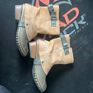 Sorel Mid-Calf boot with stirrups - brown and grey s 7.5 women’s